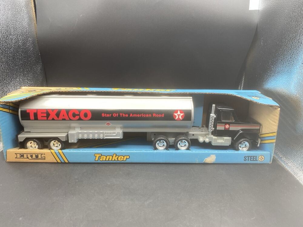 1989 ERTL Texaco Star of the American Road Tanker 19” Long With Original Box.